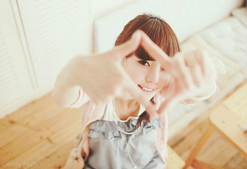 拍照(zhào)姿势大全(quán) 拍照姿势大全